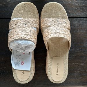 New, In Box, 9.5, Larroude Ash Flatform Sandal, color is Raffia Natural.